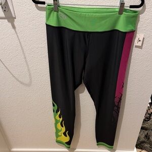 NWT Maleficent Disney Flame Leggings Size Large